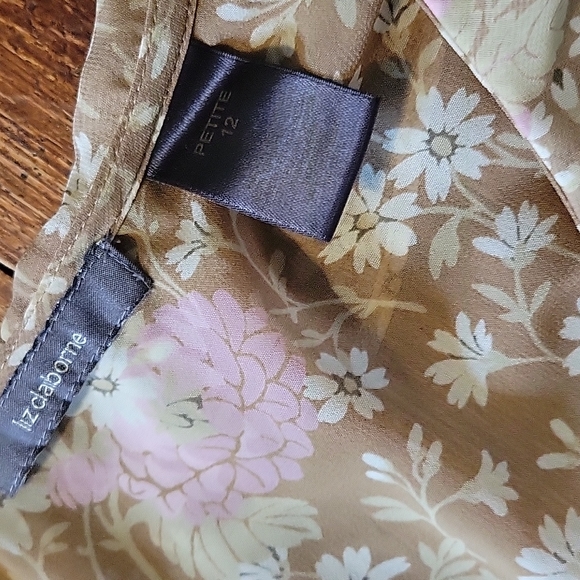 EUC Liz Claiborne Tan Floral Sheer Top 12 - Picture 2 of 5